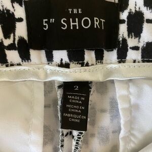 White House Black Market 5” shorts, size 2